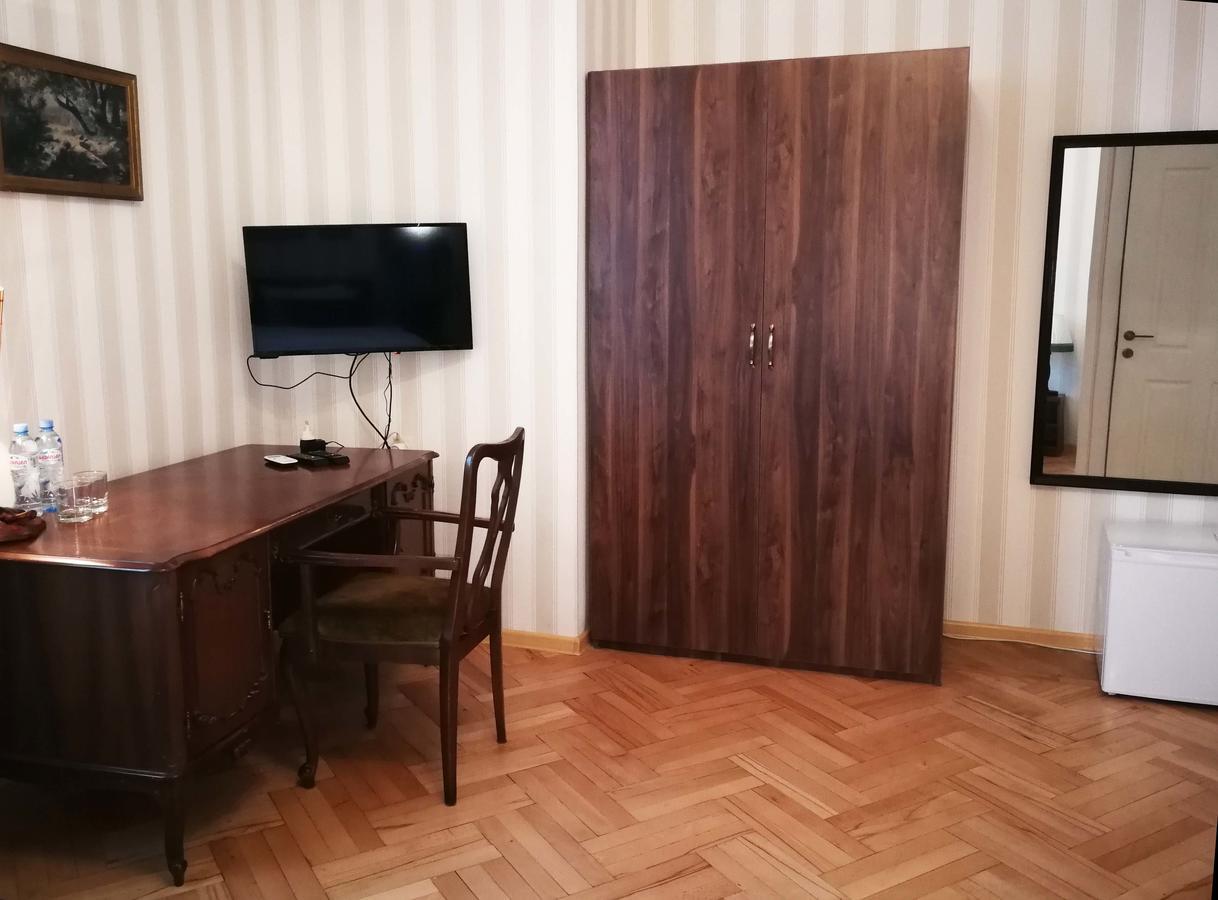 Simon'S Apartment Tbilisi Ngoại thất bức ảnh
